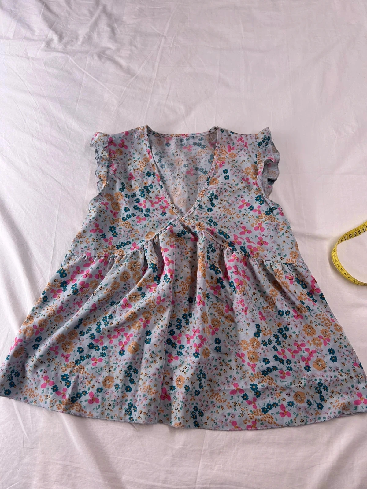 Robe d’été courte grise à motifs multicolore vintage